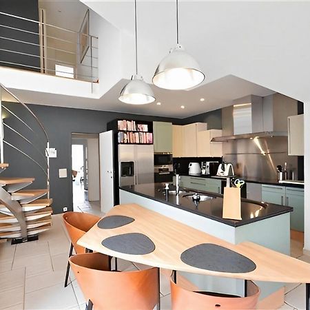 Big And Comfortable Triplex In Knokke 외부 사진