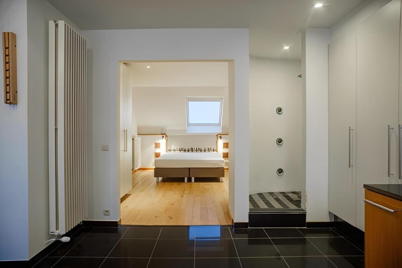 Big And Comfortable Triplex In Knokke 외부 사진