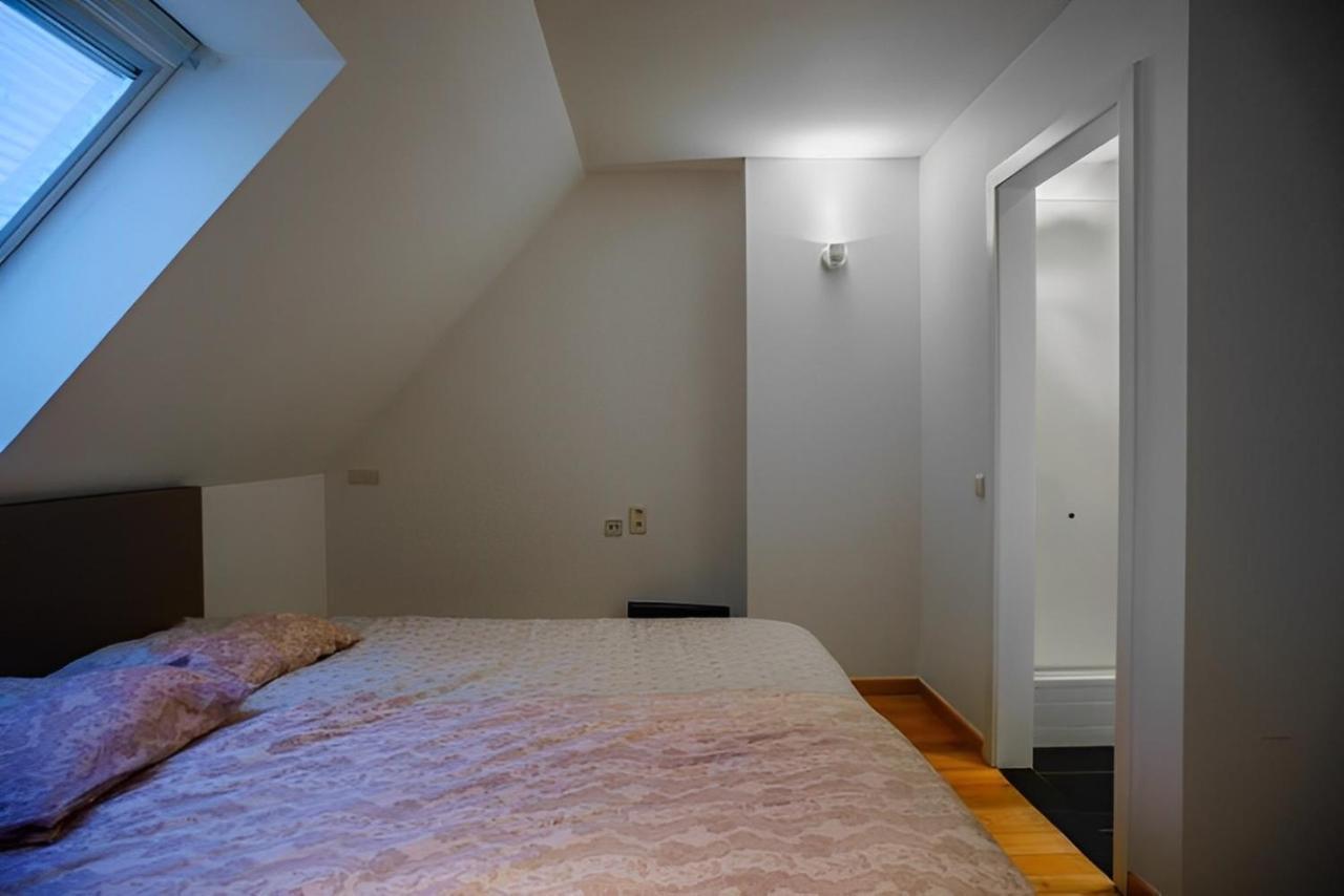 Big And Comfortable Triplex In Knokke 외부 사진