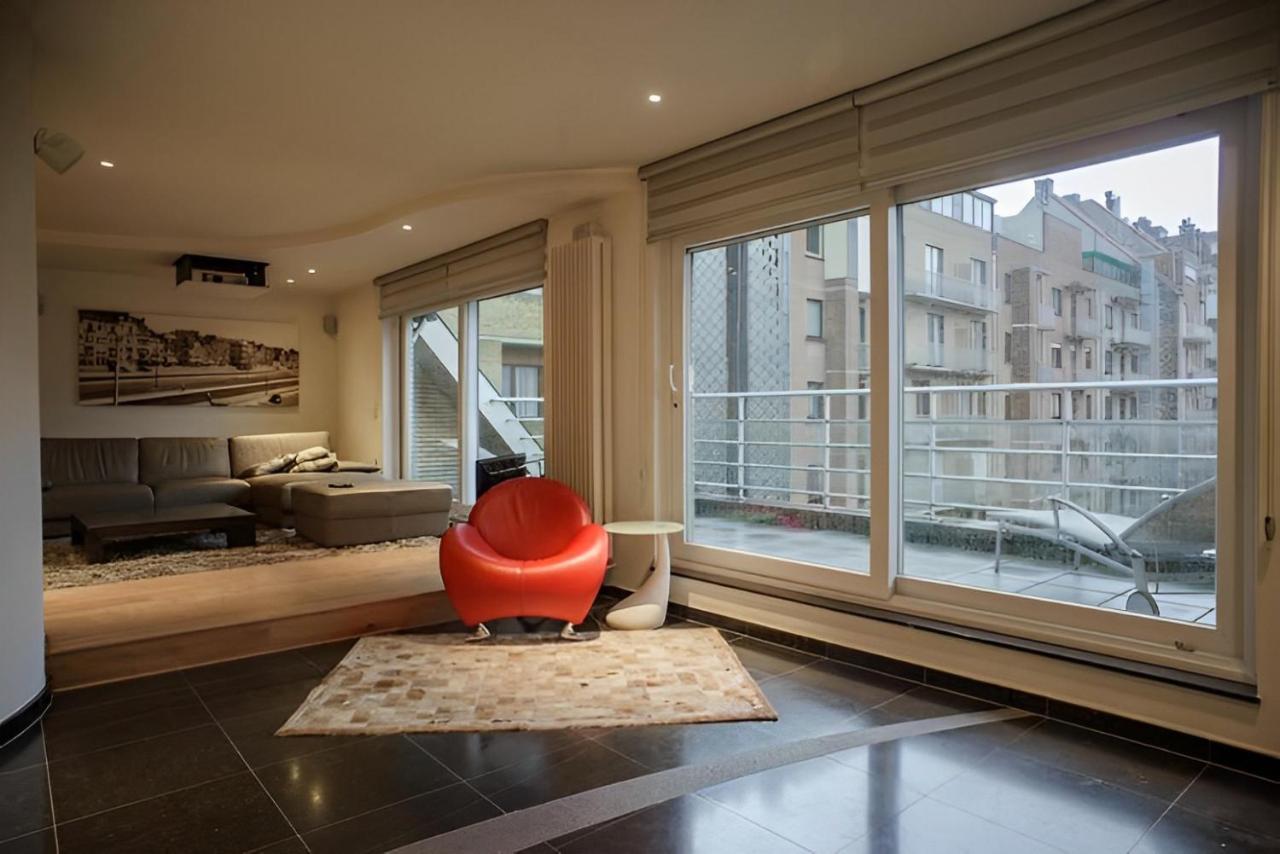 Big And Comfortable Triplex In Knokke 외부 사진