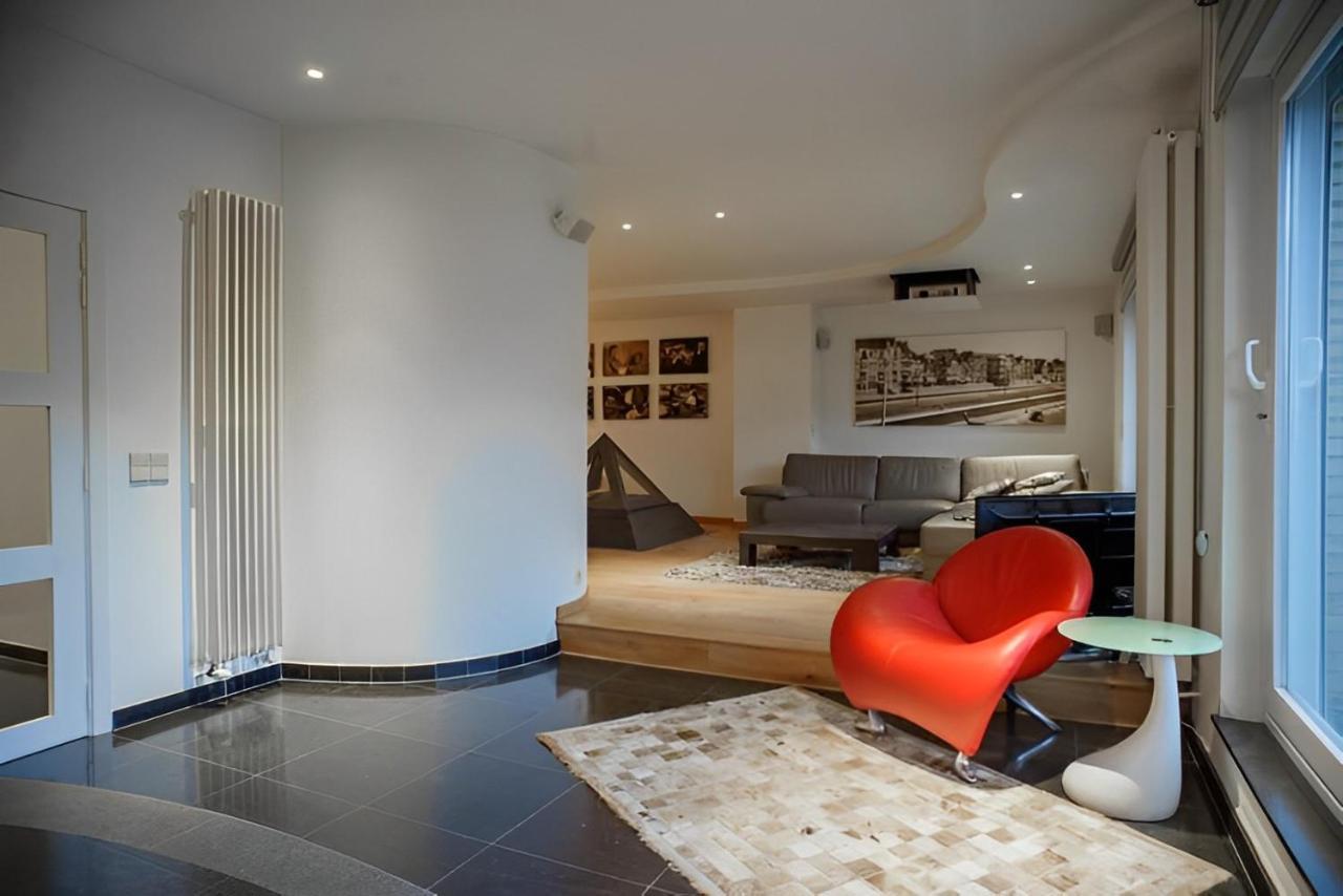 Big And Comfortable Triplex In Knokke 외부 사진