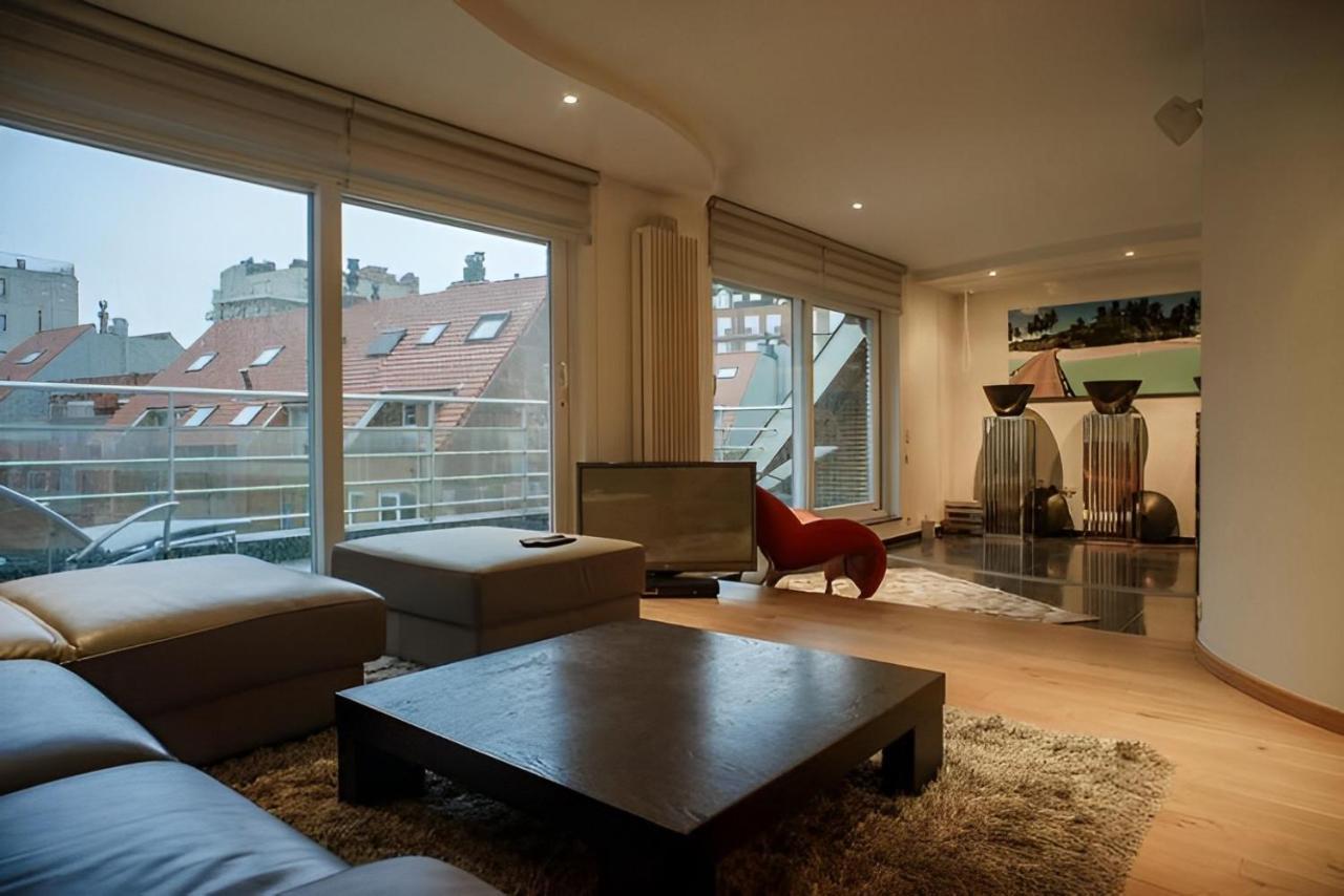 Big And Comfortable Triplex In Knokke 외부 사진
